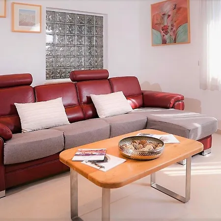 Mit Privatpool Fuer 6 Personen Ca 160 Qm In Pula, Istrien Istrische Riviera Casa vacanze