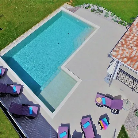 Mit Privatpool Fuer 6 Personen Ca 160 Qm In Pula, Istrien Istrische Riviera Pula
